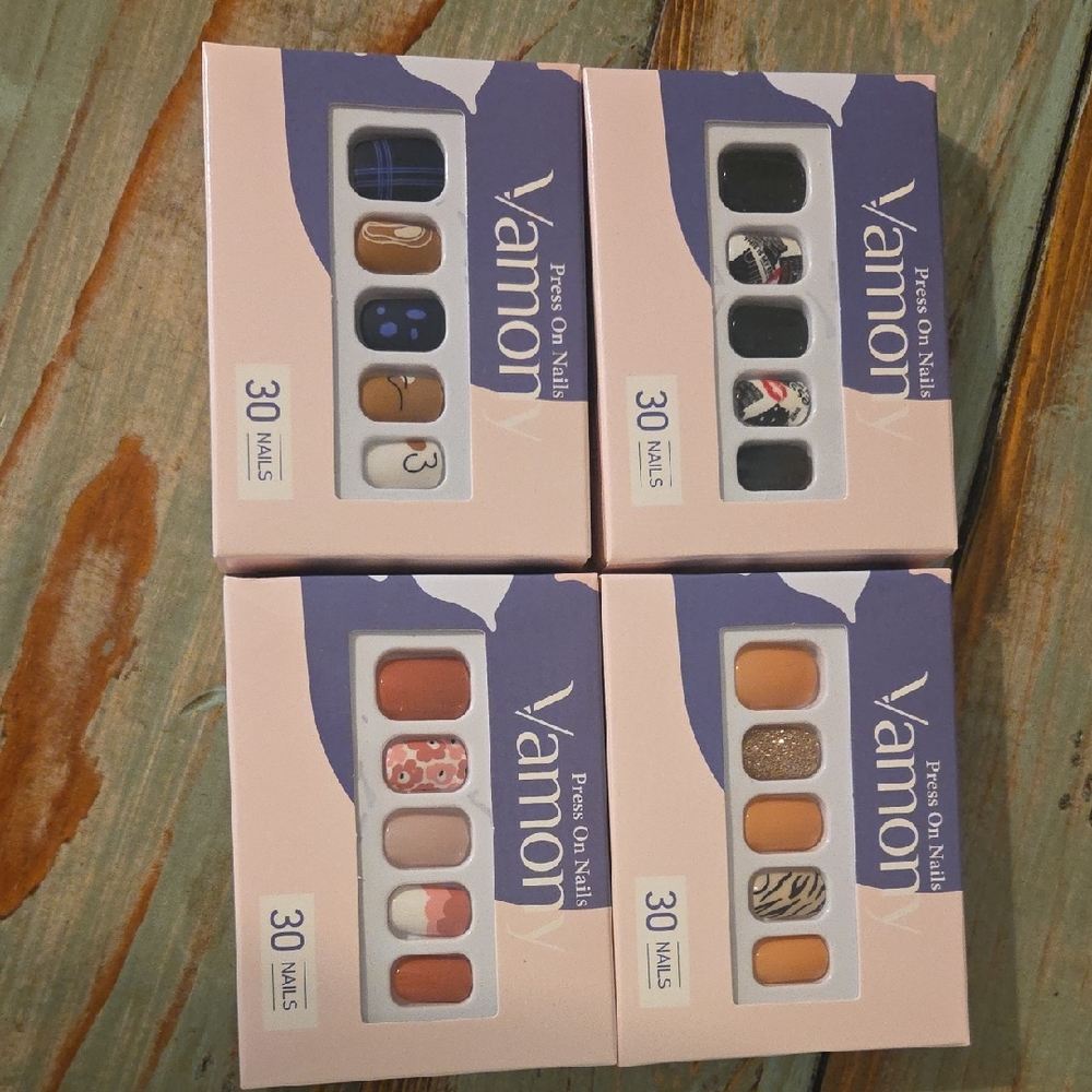 AMO Press-On Nails - Chic Patterns and Neutrals